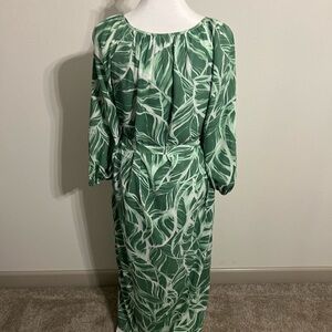 Donna Morgan Green Leaf-Print Long Sleeve Maxi Dress